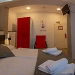 Check In Hotel